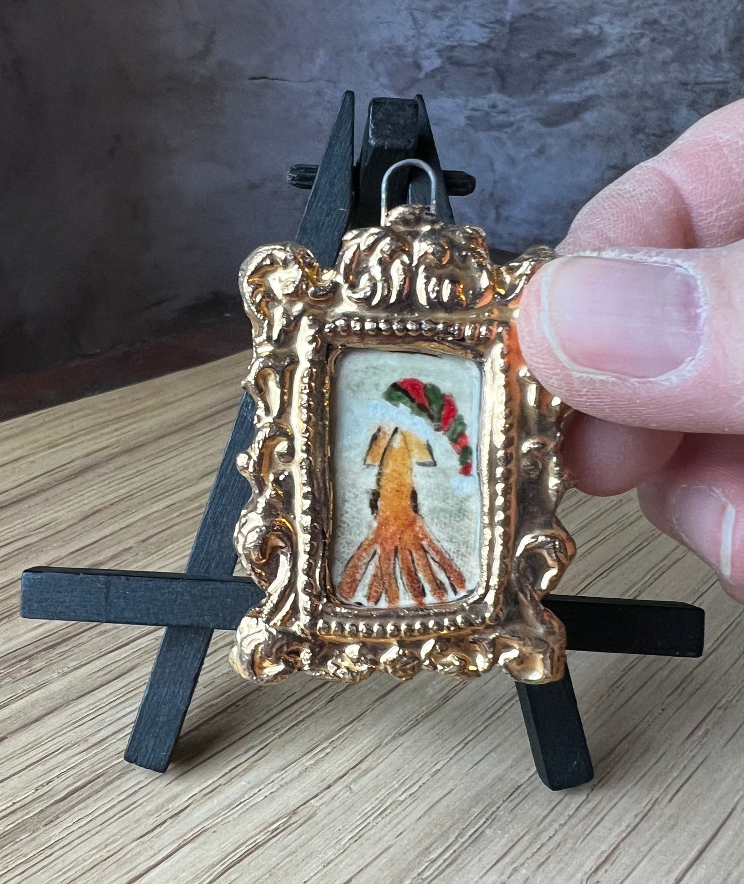 Merry Squidmas pendant