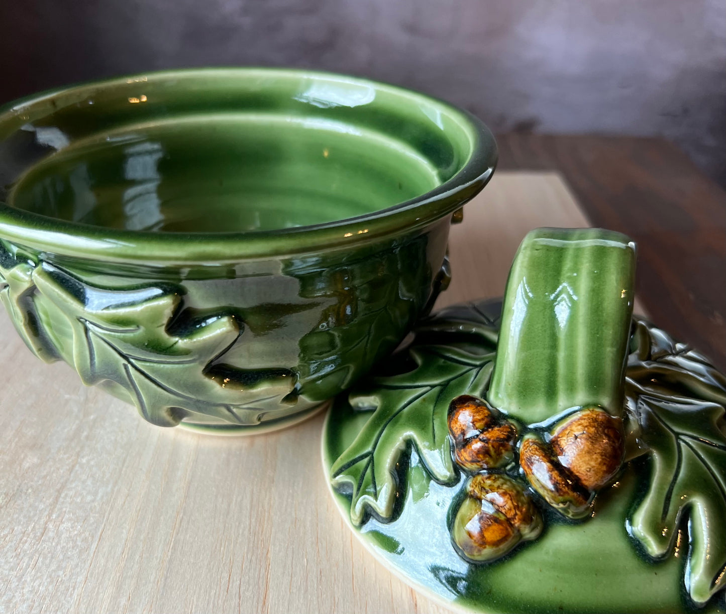Lidded bowl, oak leaves