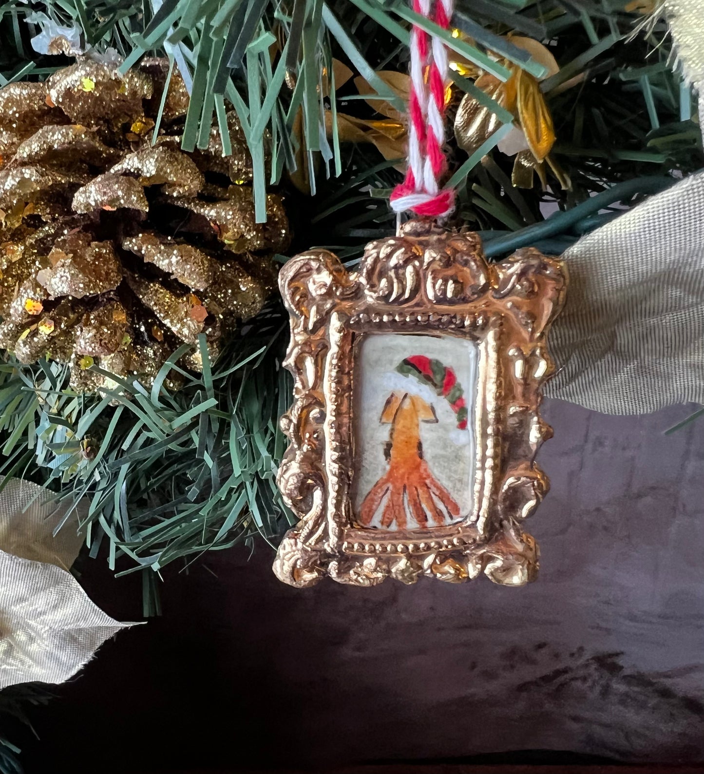 Merry Squidmas pendant