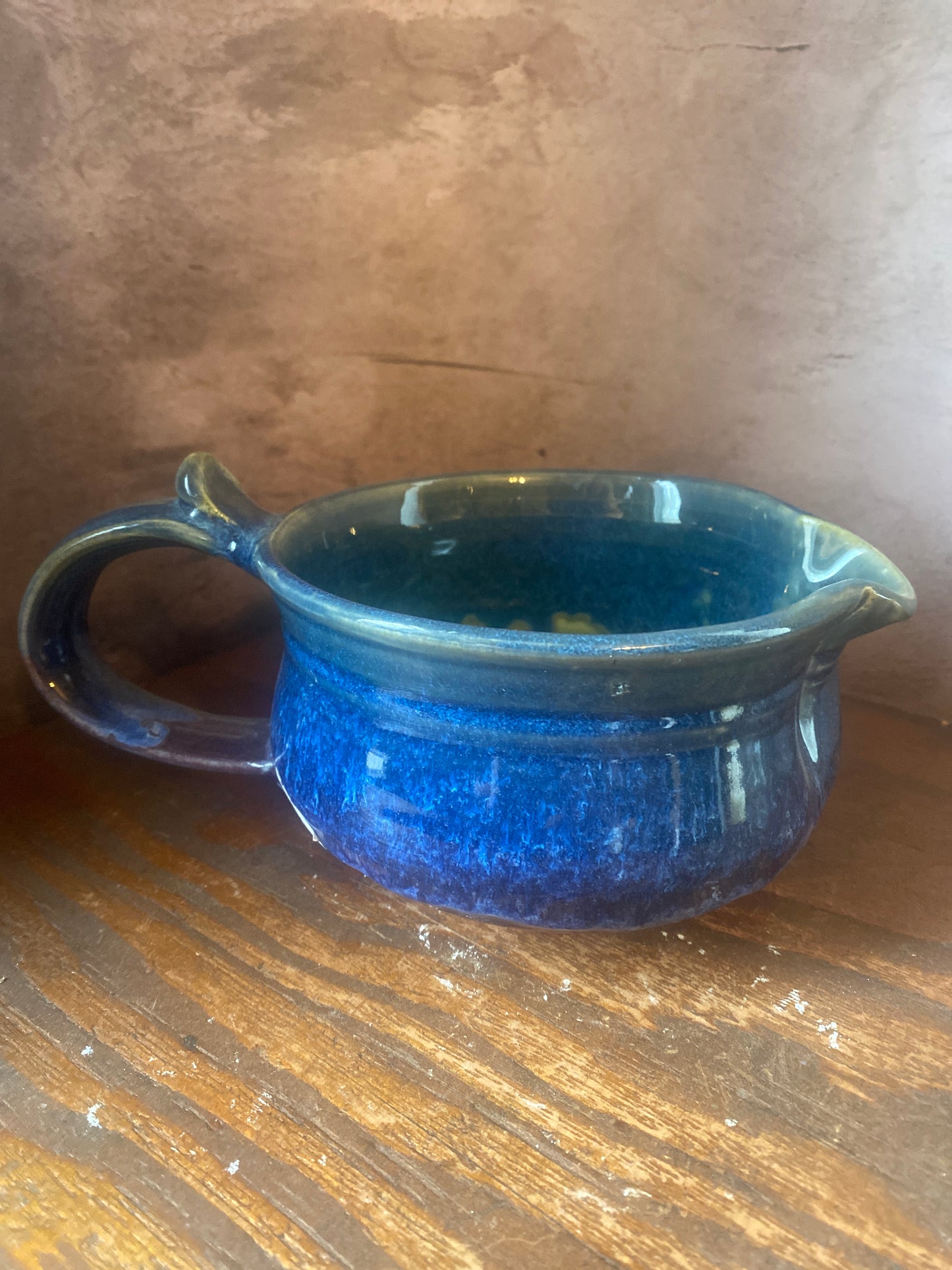 Sauce Boat Spouted Bowl