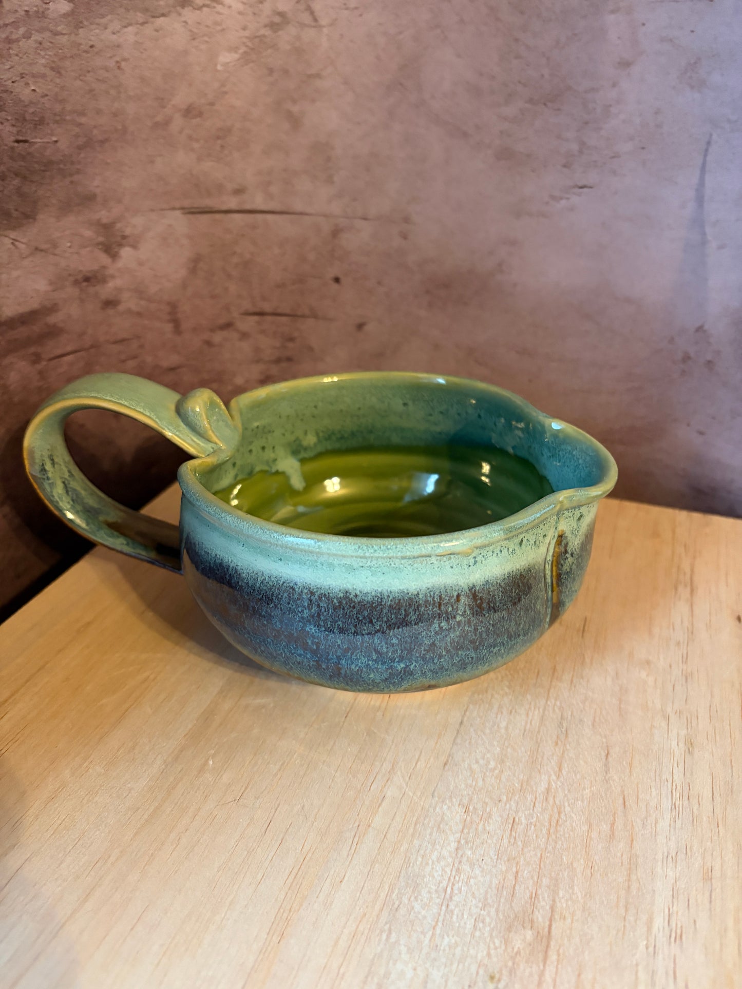 Sauce Boat Spouted Bowl