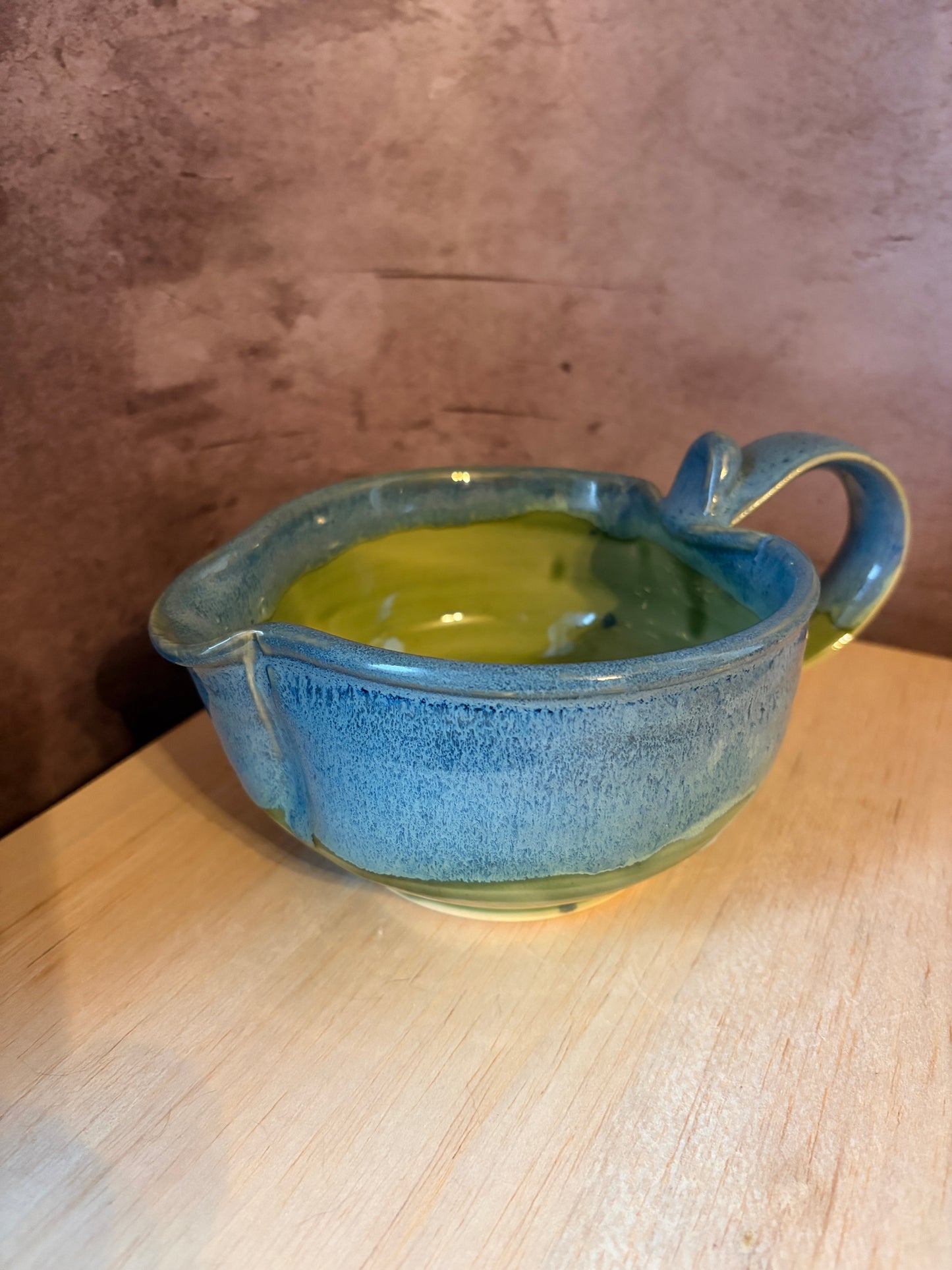 Sauce Boat Spouted Bowl